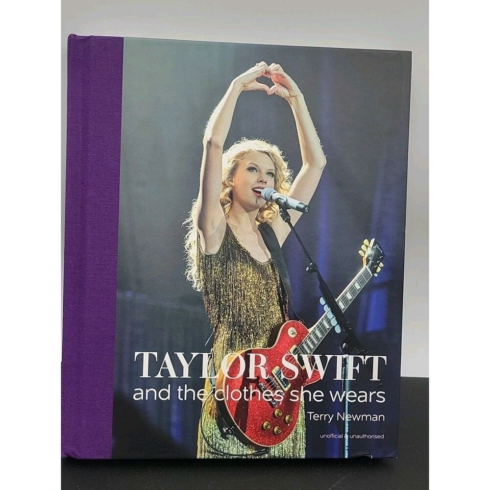 Taylor Swift: And the Clothes She Wears (Hardback) - New